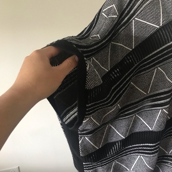 Ava Couture Black White Geometric Print Open Front Cardigan Sweater - Small - Picture 6 of 9